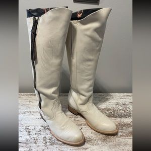 Freebird, Whisper, size 9